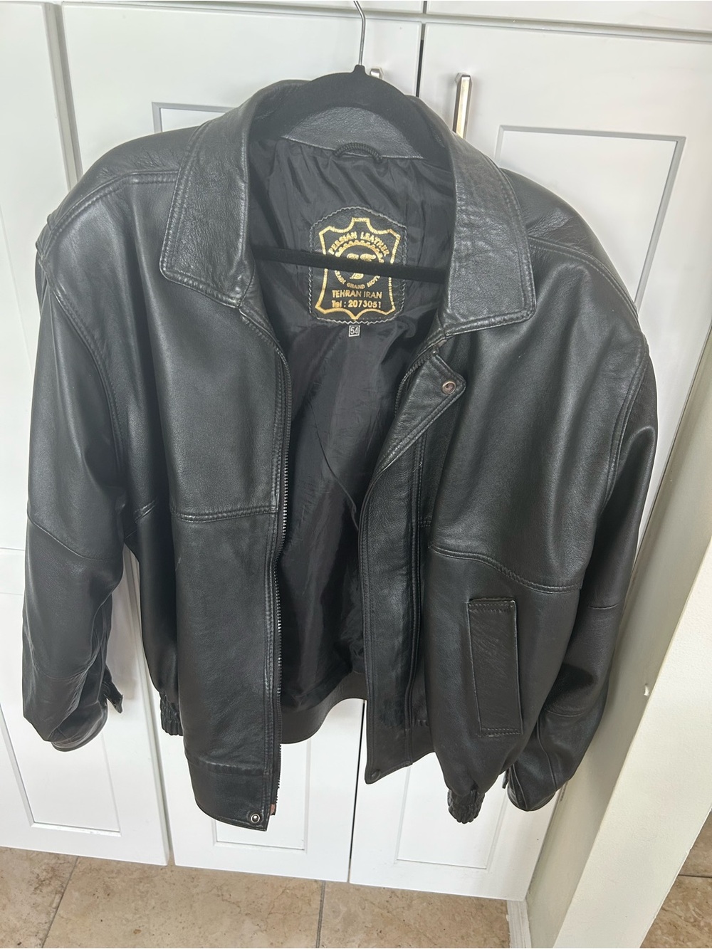 Men's Black Leather Bomber Jacket - Classic Casual Bomber